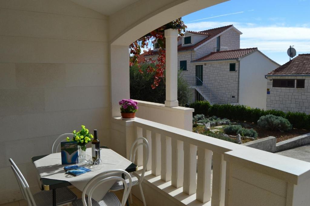 Villa Franka Bol Exterior photo